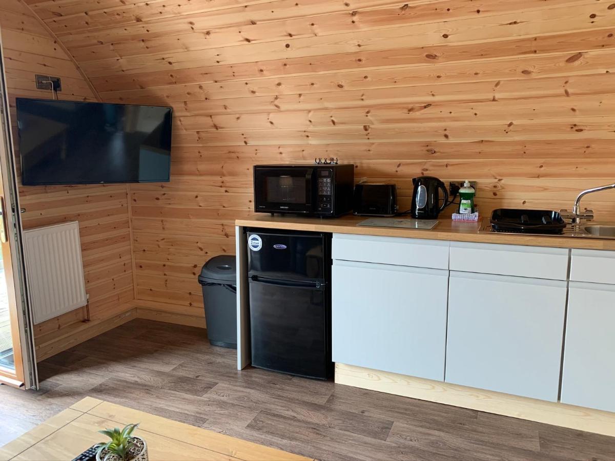 Pond View Pod 3 With Private Hot Tub -Fife - Loch Leven - Lomond Hills Vila Kelty Exterior foto
