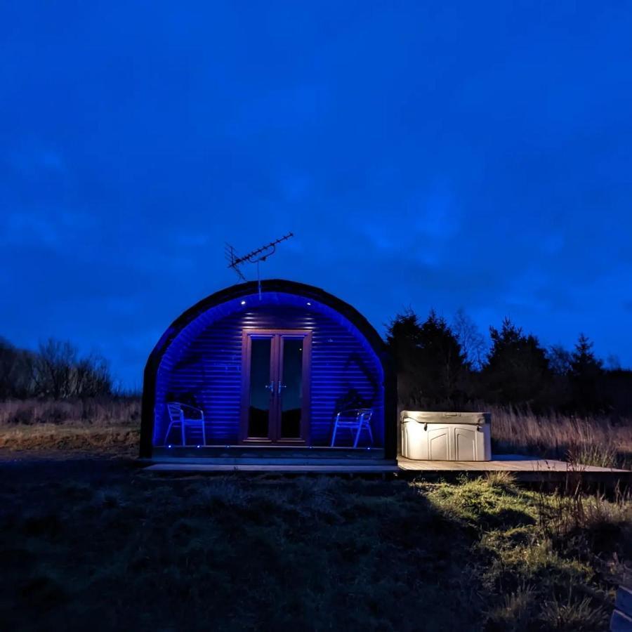 Pond View Pod 3 With Private Hot Tub -Fife - Loch Leven - Lomond Hills Vila Kelty Exterior foto